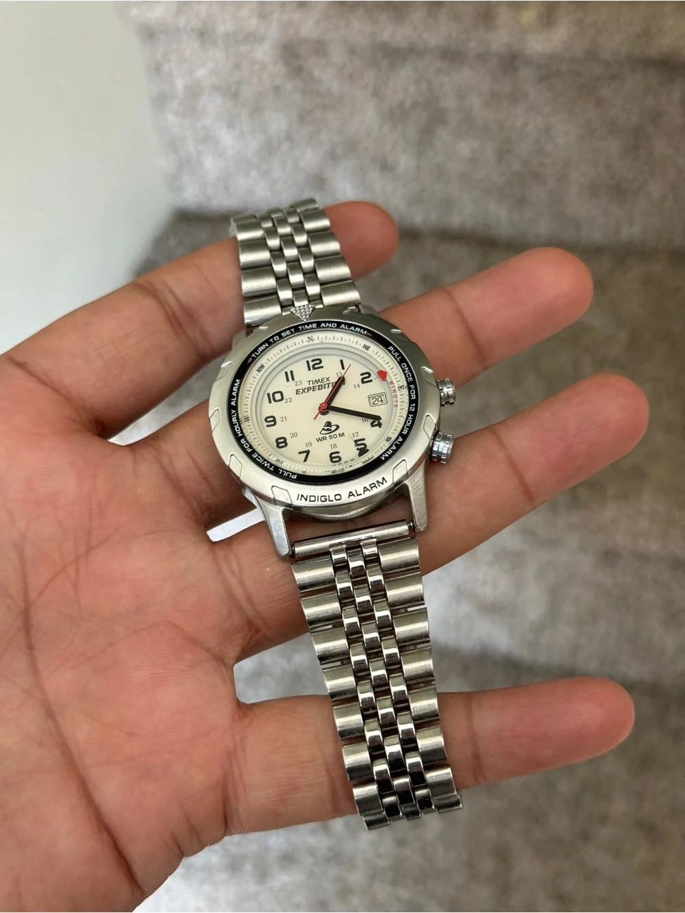 Timex Mens Silver Watch with Cream Dial and Red Second Hand  jubilee bracelet